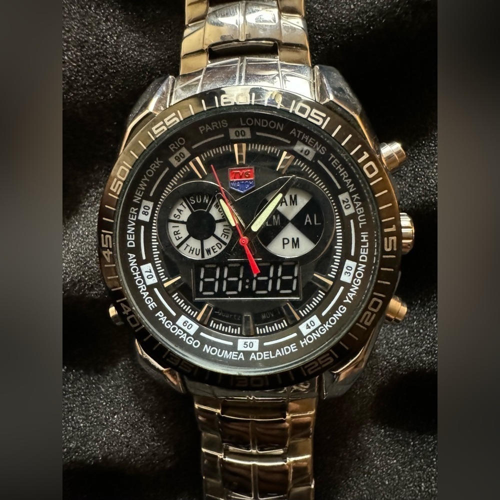 TVG Watch - Color: Silver - Digital clock, World Clock, AM/PM, Day of Week